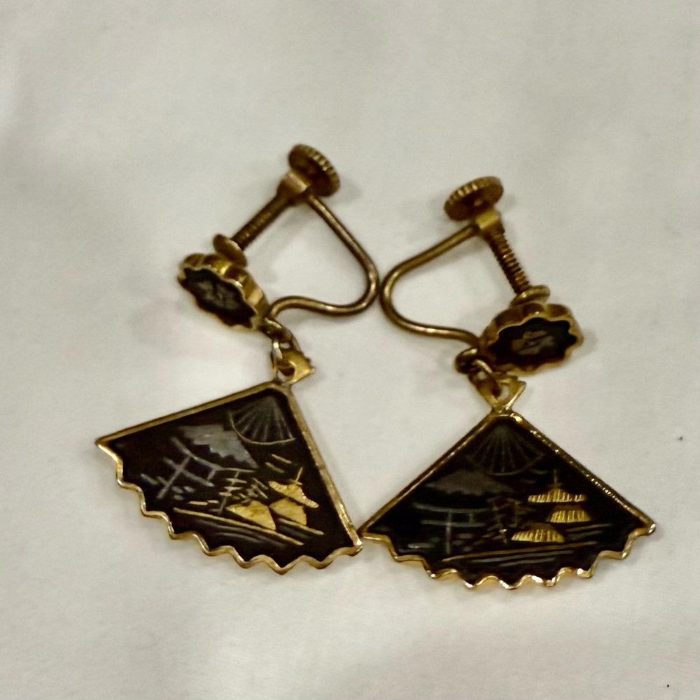 Vintage Gold and Black Clip-On Earrings